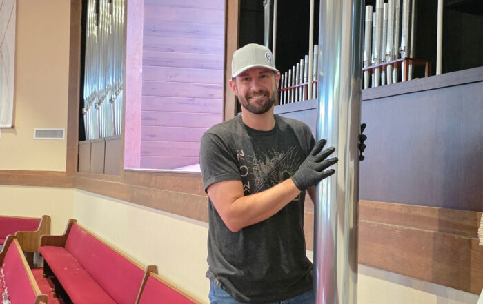 Pastor Eric Rouff helping with installation at Christ Venice Church, Rodgers Infinity 367 with Ruffatti pipework